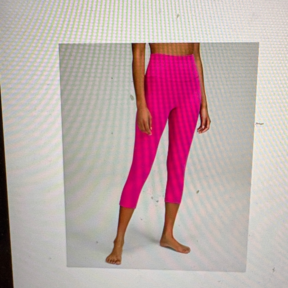 Hot Pink Cropped Leggings